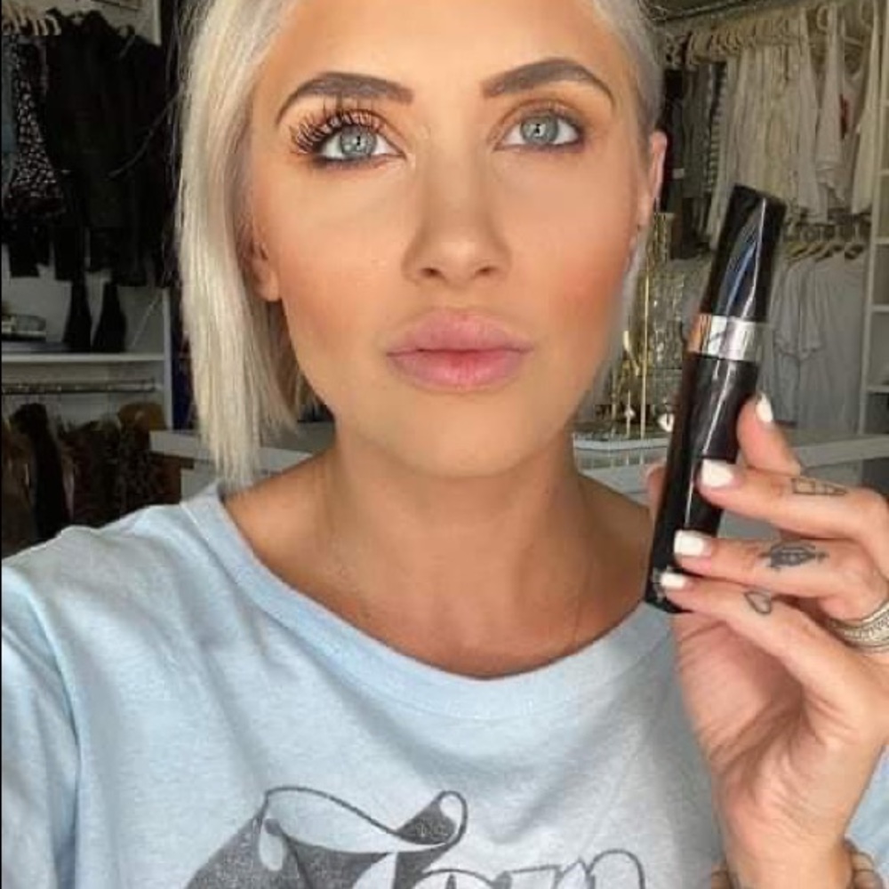 Twisted Mascara